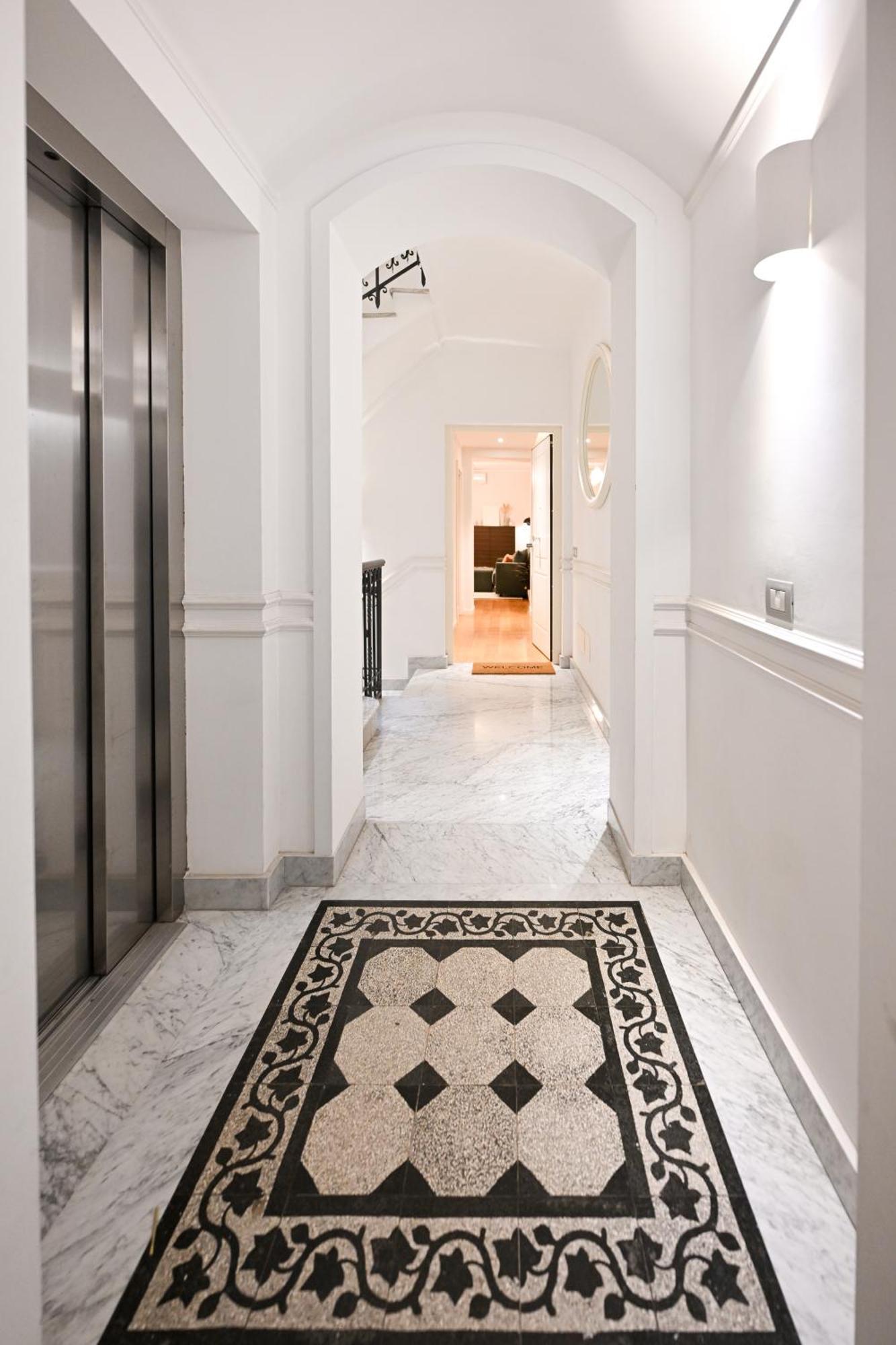 Monti Luxury Patio Rome